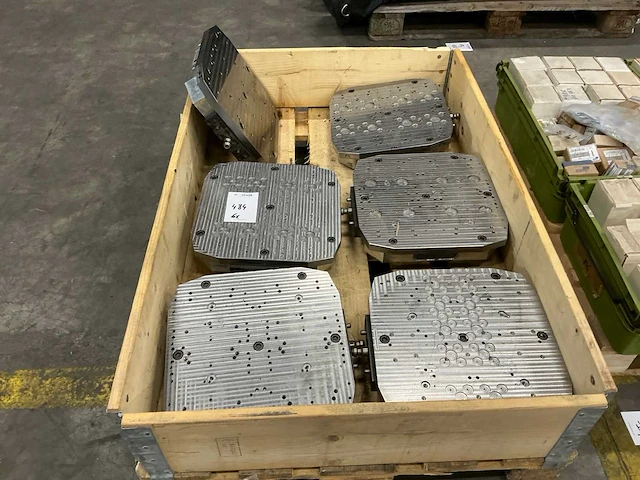 Erowa pneumatische montagetafel / opspangereedschap (5x) - afbeelding 1 van  9