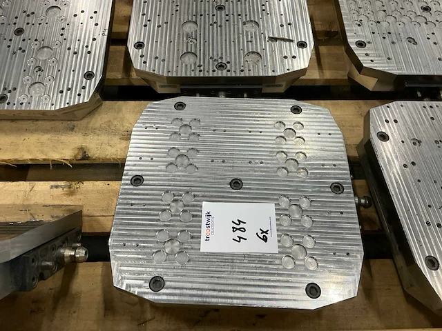 Erowa pneumatische montagetafel / opspangereedschap (5x) - afbeelding 4 van  9