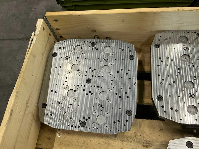 Erowa pneumatische montagetafel / opspangereedschap (5x) - afbeelding 8 van  9