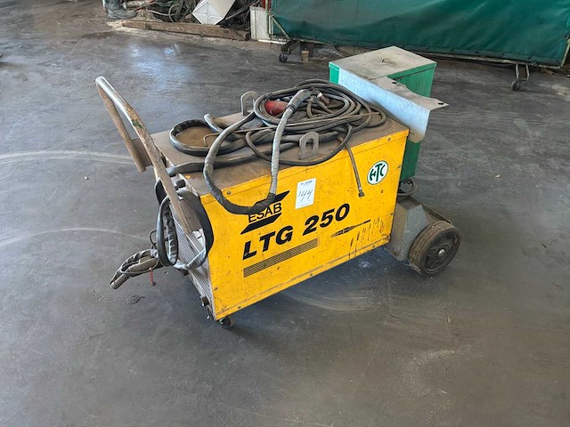 Esab ltg 250 lasapparaat - afbeelding 1 van  3
