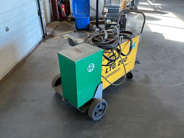 Esab ltg 250 lasapparaat - afbeelding 3 van  3