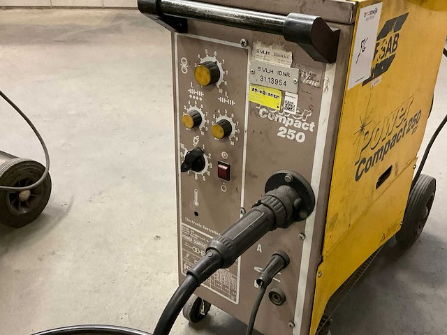 Esab power compact 250 lasmachine - afbeelding 5 van  6