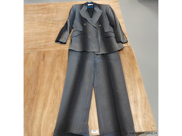 Escada - afbeelding 1 van  5