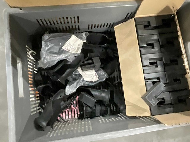 Esdec - clickfit en flatfix fusion - partij montage onderdelen voor zonnepanelen - afbeelding 4 van  10