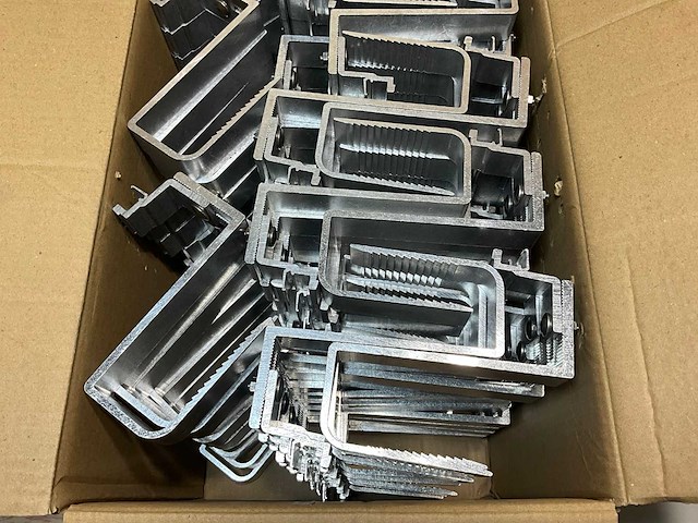 Esdec clickfit aluminium dakhaak breed 51-63mm (150x) - afbeelding 3 van  5