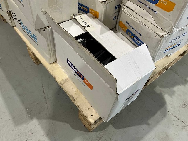 Esdec partij montagematerialen - afbeelding 5 van  22