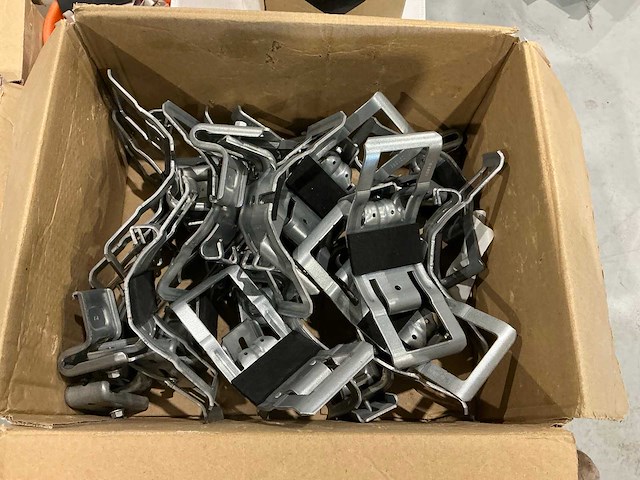 Esdec partij montagematerialen - afbeelding 18 van  22