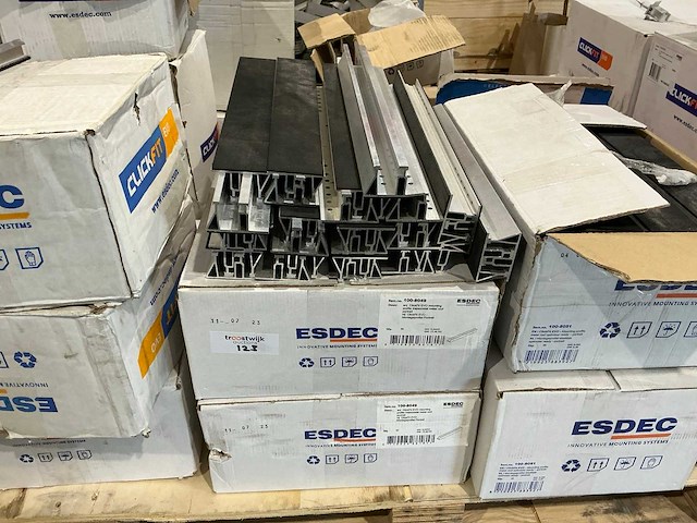 Esdec partij montagematerialen - afbeelding 22 van  22