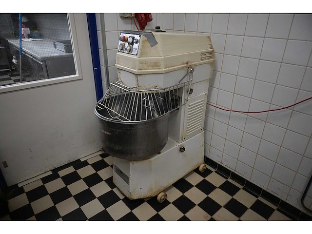 Esmach ise 60f2v2t spiraalkneder - afbeelding 1 van  6