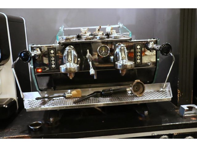 Espressomachine - afbeelding 1 van  8