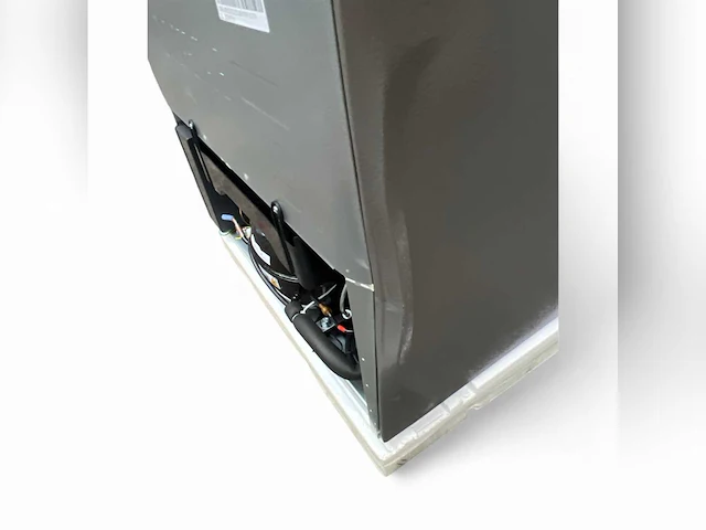 Essentiel b ercv180-55hiv1 koel-vriescombinatie – no frost, 179,7 cm, 255 liter - afbeelding 2 van  3