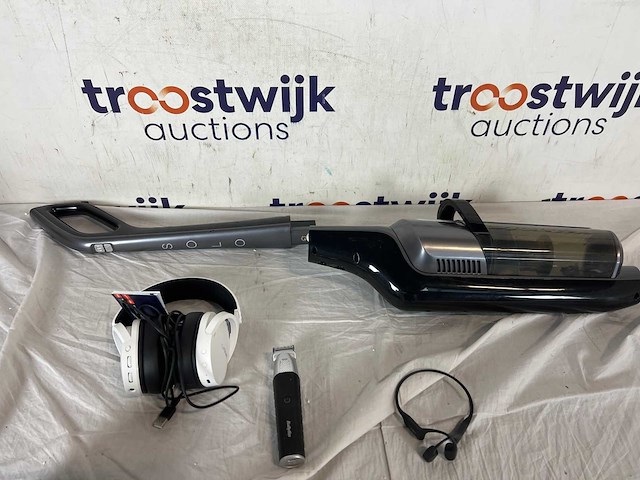 Essentiel b stofzuiger | babyliss trimmer | shokz oortjes | trust koptelefoon - afbeelding 1 van  1