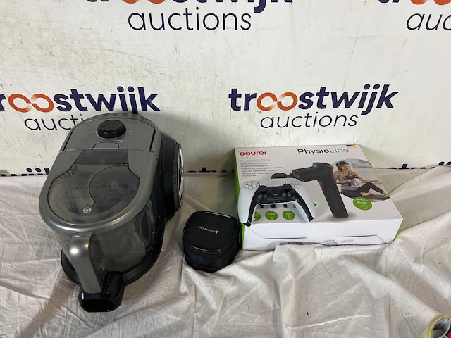 Essentiel b stofzuiger | beurer massage gun | playstation controller | remington rx7 scheerapparaat - afbeelding 1 van  1
