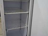 Esta - afbeelding 4 van  8