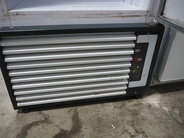 Esta - afbeelding 6 van  8