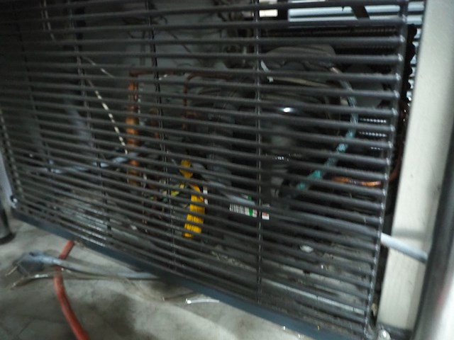 Esta - afbeelding 7 van  8