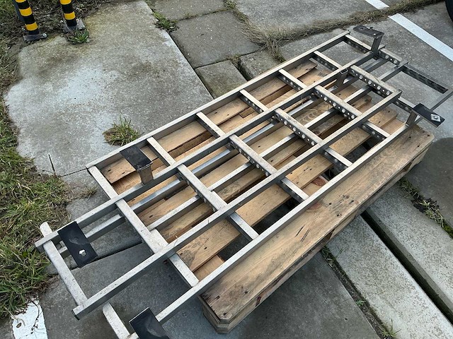 Estl tuv noord aluminium dakdrager voor iveco daily (3x) - afbeelding 7 van  16