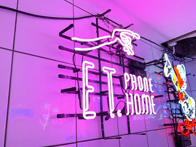 Et phone home glas neon - afbeelding 2 van  2