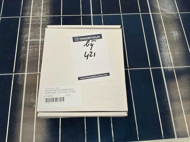 Et zonnepaneel met omvormer - afbeelding 3 van  7