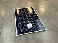 Et zonnepaneel met omvormer - afbeelding 1 van  7