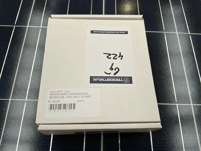 Et zonnepaneel met omvormer - afbeelding 3 van  7