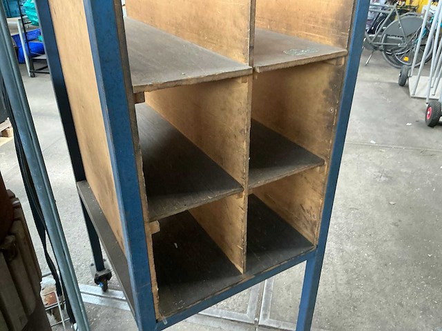 Etagewagen en rolcontainer - afbeelding 4 van  4