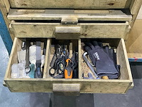 Etagewagen met inhoud - afbeelding 3 van  7