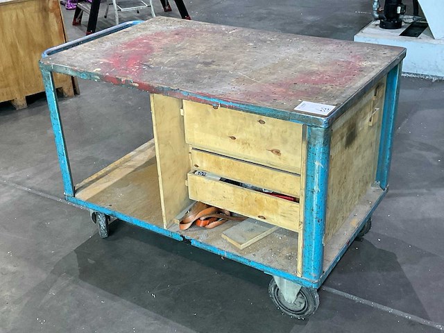 Etagewagen met inhoud - afbeelding 7 van  7