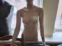 Etalage pop buste vrouw papier look met gedetaileerde houten handen, mist 1 duim merk hans boodt - afbeelding 3 van  3