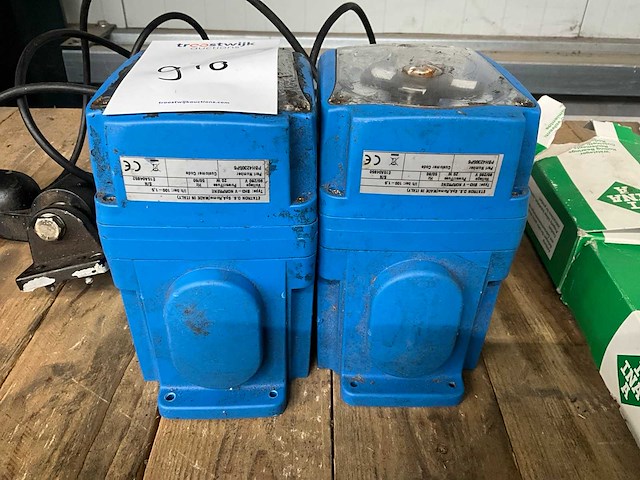 Etatron bh3-v norprene peristaltische doseerpomp (2x) - afbeelding 1 van  3