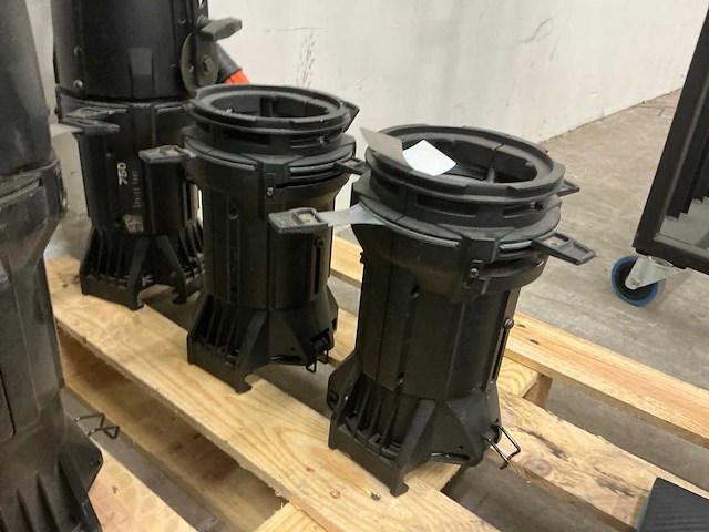 Etc ce source four spotlight (3x) - afbeelding 6 van  6