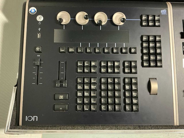 Etc ion lighting desk - afbeelding 4 van  7