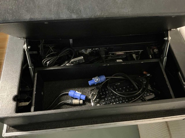 Etc ion lighting desk - afbeelding 6 van  7