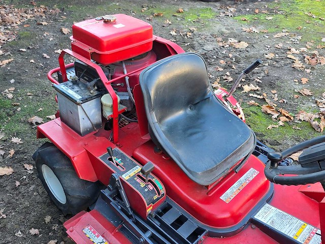 Etesia orec srm999vh - offroad maaier - ruwterrein - 110cm maaidek - zitmaaier - afbeelding 8 van  9