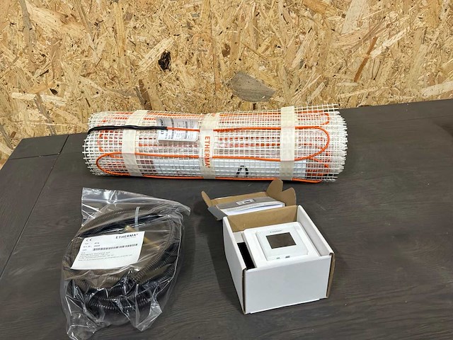 Etherma vloerverwarmingsmat set incl. etouch pro 2m² 320w 230v - afbeelding 1 van  5