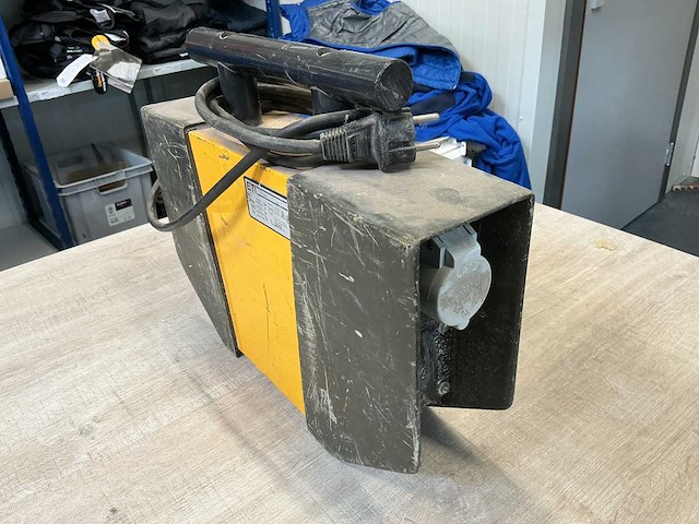 Eti transformator - afbeelding 1 van  4