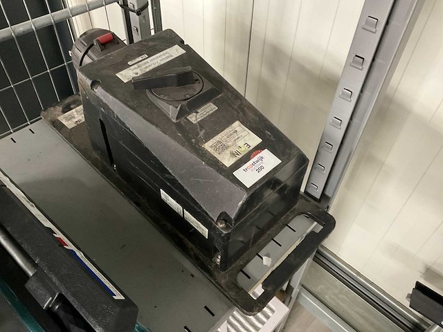 E.t.n. schakelkast - afbeelding 1 van  2