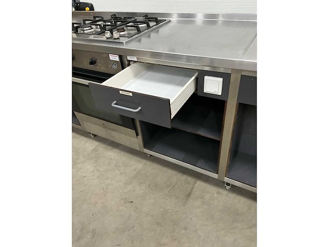 Etna - t3405ft - rvs werktafel met inbouw oven en gasfornuis - afbeelding 3 van  12