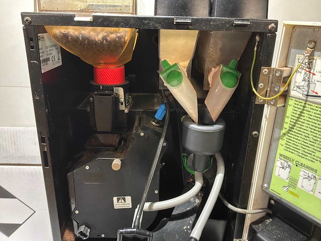 Etna dorado compact espresso koffiemachine - afbeelding 8 van  12