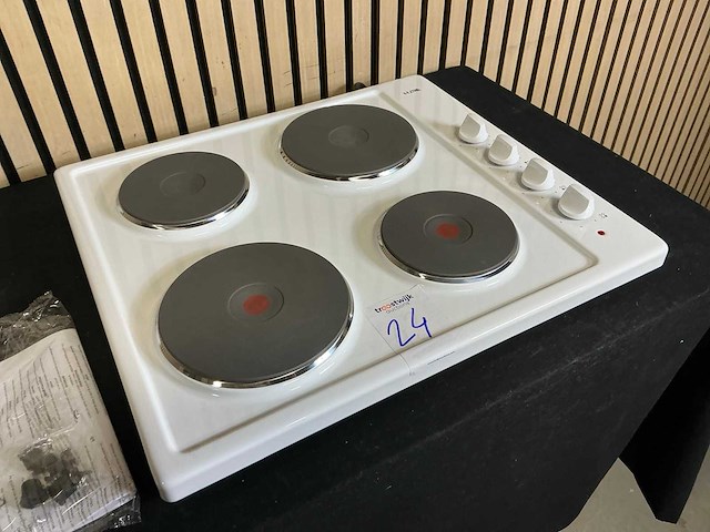 Etna kev158wit vrijstaande elektrische kookplaat - afbeelding 3 van  5