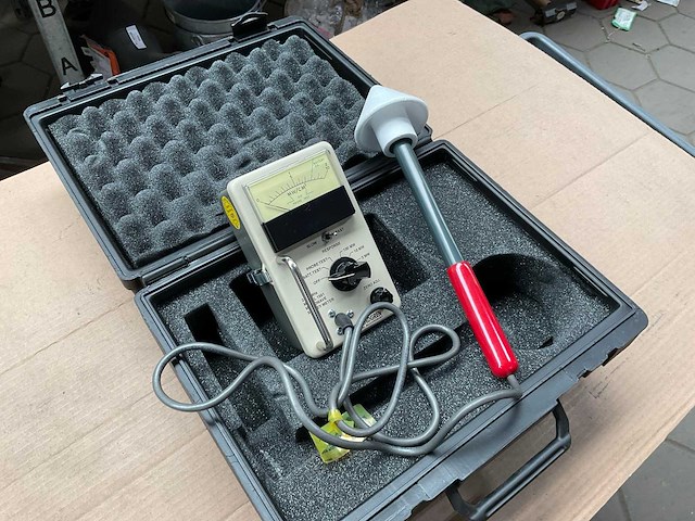 Ets-lindgren microwave survey meter - afbeelding 2 van  5