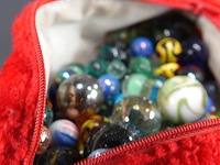 Etui met knikkers en stuiters - afbeelding 4 van  5