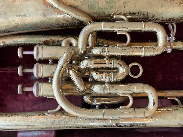 Euphonium - afbeelding 2 van  8