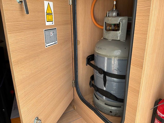 Eura mobil forster t 599 hb 4fans fiat ducato camper - afbeelding 8 van  54