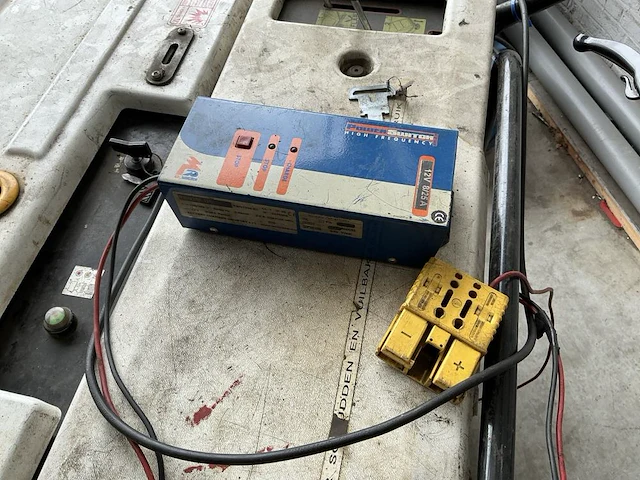 Eureka 870 veegmachine - afbeelding 9 van  9