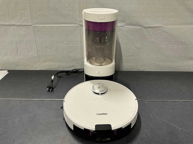 Eureka ner e10s robotstofzuiger - afbeelding 1 van  8