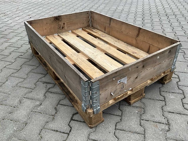 Euro - pallet met omranding - pallet - afbeelding 1 van  2