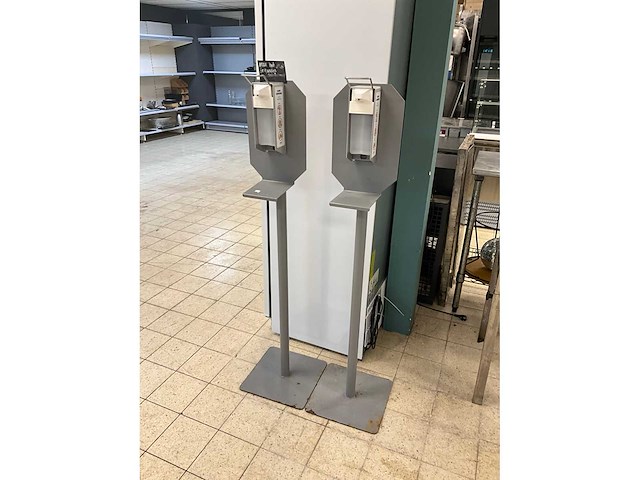 Euro products desinfectie zuilen (2x) - afbeelding 2 van  6