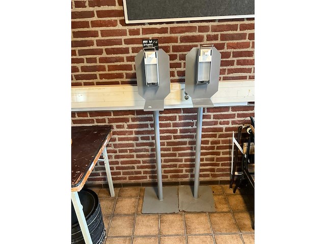 Euro products desinfectie zuilen (2x) - afbeelding 2 van  6