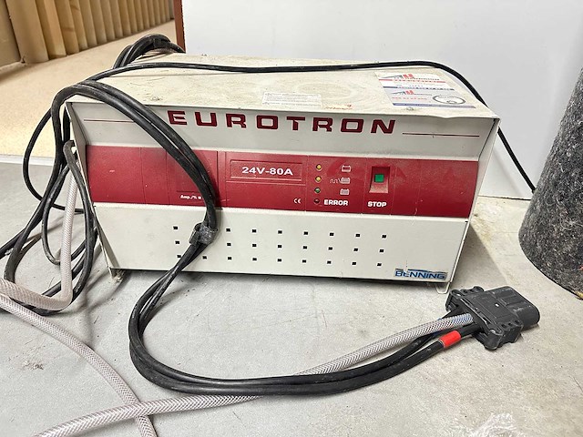 Eurobat - 2010 - x-traction - stapelaar met draagdoorn - afbeelding 2 van  11